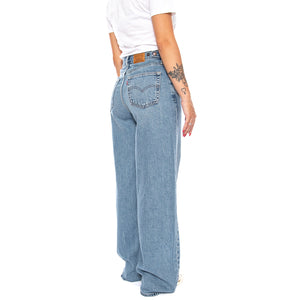 CINCH WIDE LEG LOSING MY MIND LIGHT DENIM - Pantaloni Denim Jeans Donna Blu 0073B 0002 LEVIS 