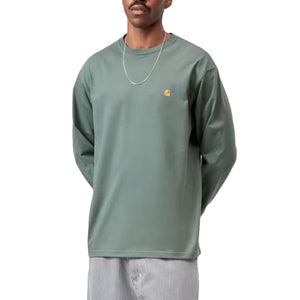 L/S CHASE T-SHIRT VELVET GREEN / GOLD - Maglietta Girocollo Maniche Lunghe Uomo Verde I026392 3H4XX CARHARTT WIP 