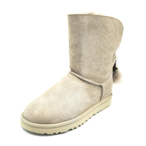  1095717W  UGG 