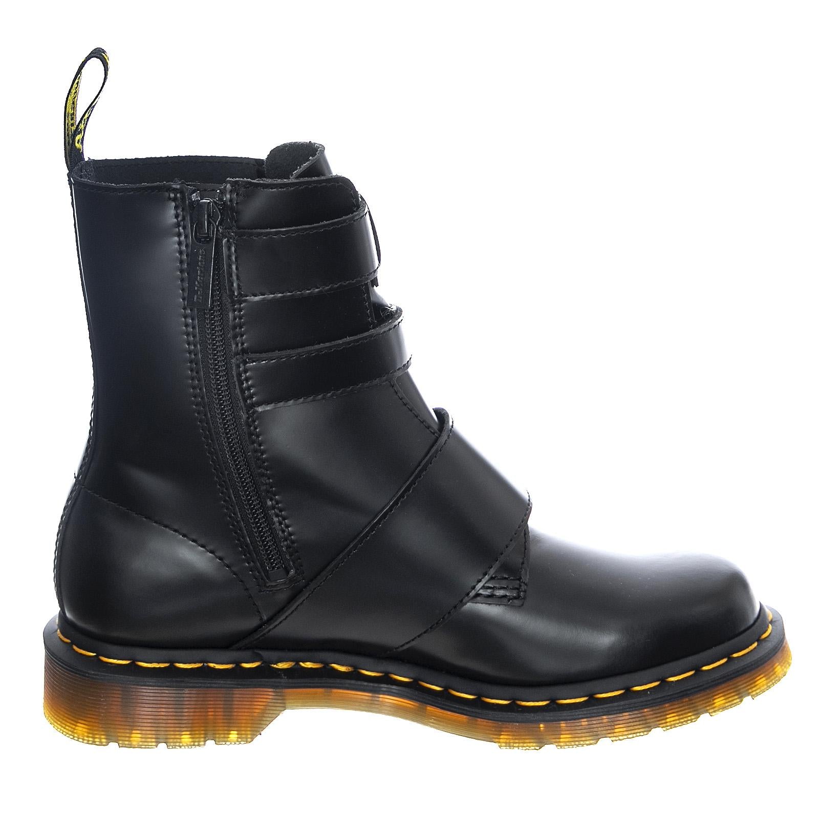  DMSBLAKEBKBU25231001  DR.MARTENS 