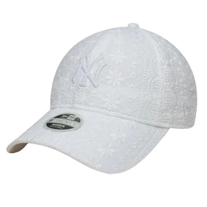 FEMALE BRODERIE 9TWENTY® NEW YORK YANKEES - Cappellino con Visiera Bianco<BR/><BR/><BR/><BR/> 60667498 WHI NEW ERA 