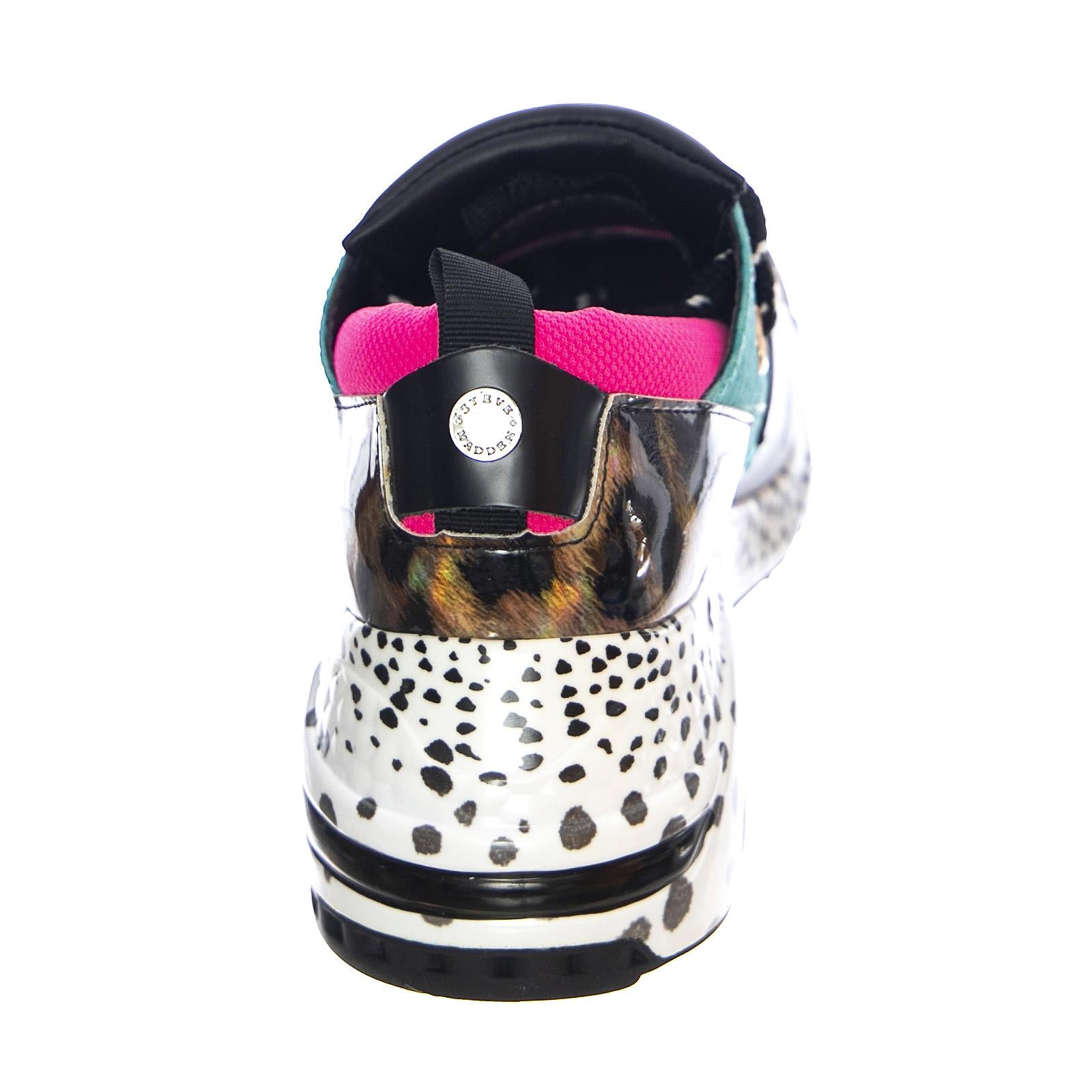  CLIF02S1  STEVE MADDEN 