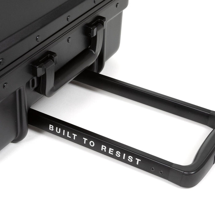 Resist'R Case M Black - Valigia Trolley Nera EK0A5BJF0081  EASTPAK 