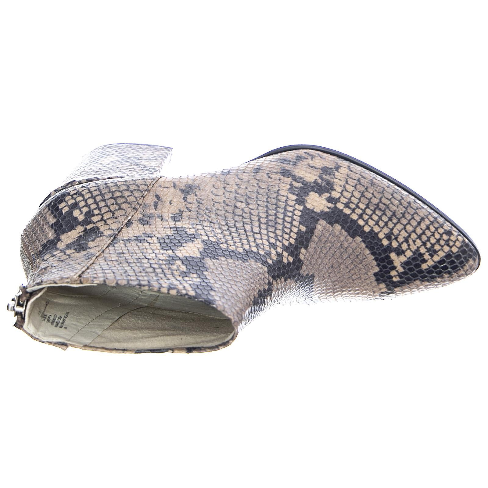  206333_4  STEVE MADDEN 