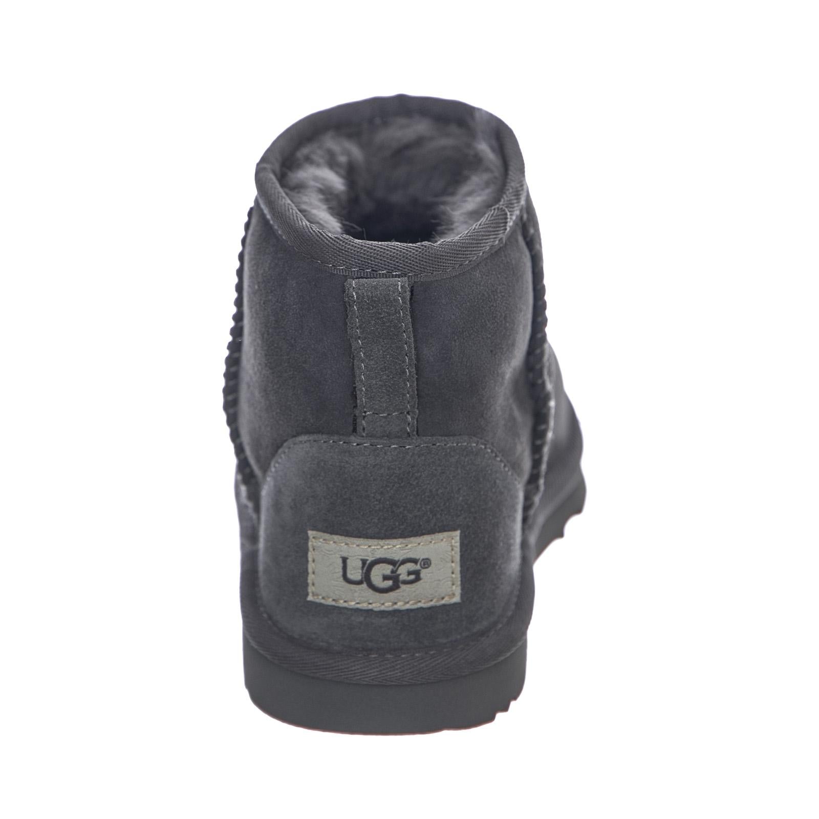  UGKCLMCHA1017715K  UGG 