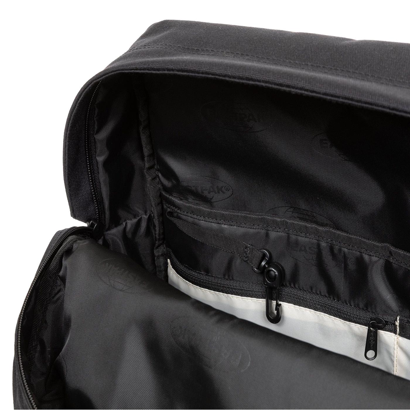 Icon Totepack On Black - Zaino Nero EK0A5BKK4T61  EASTPAK 