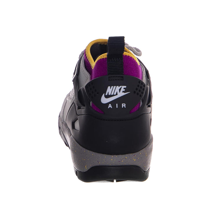  AR0479-001  NIKE 
