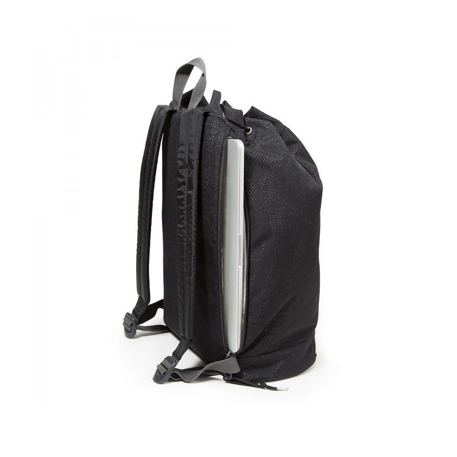 ROBER PIERCED BLACK EK22C81O  EASTPAK 