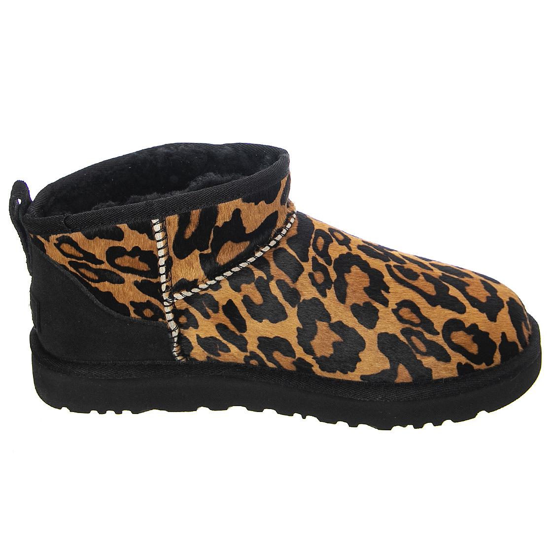  UGSCLUMPBTC1125352W  UGG 