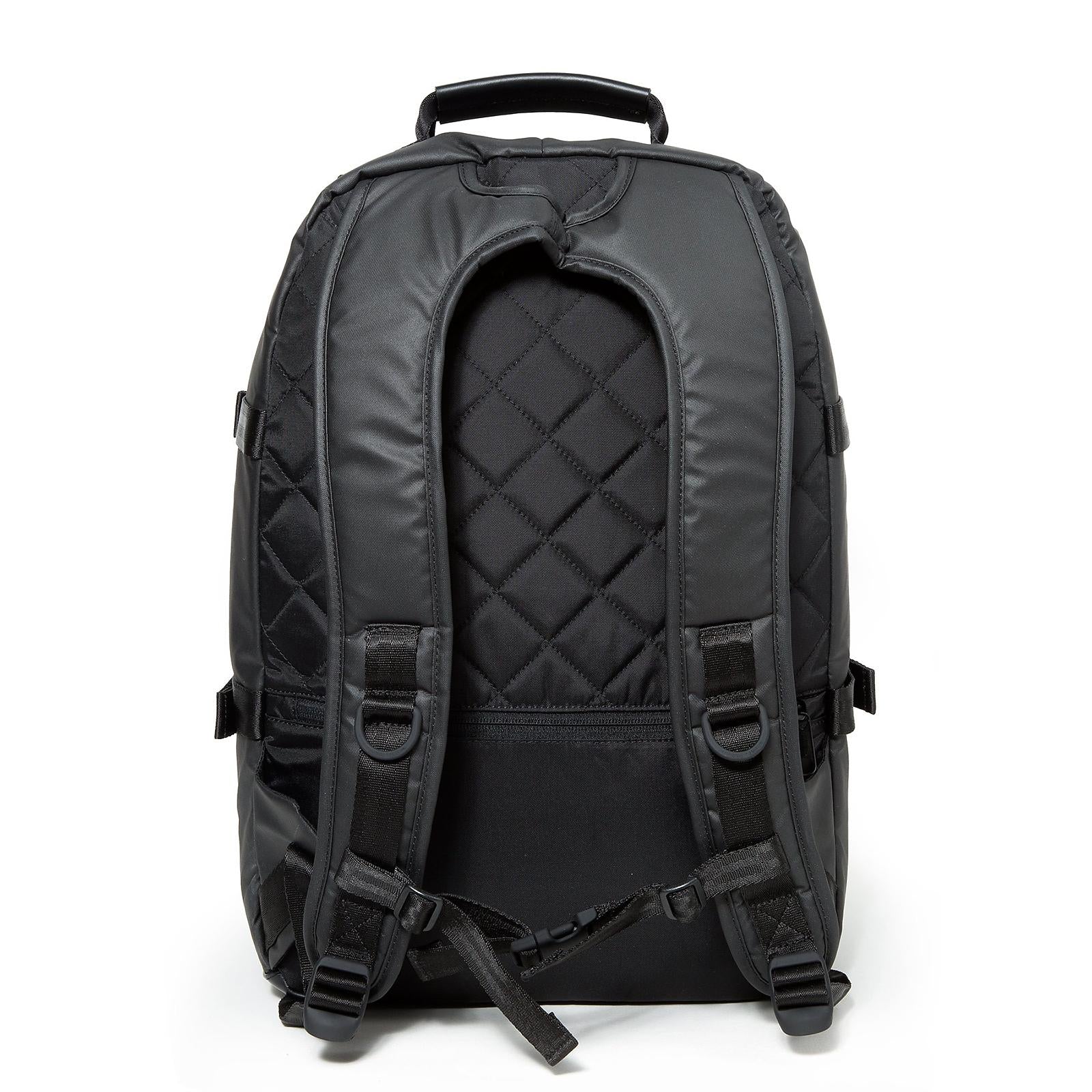 VOLKER BLACK COATED EK20758Q  EASTPAK 
