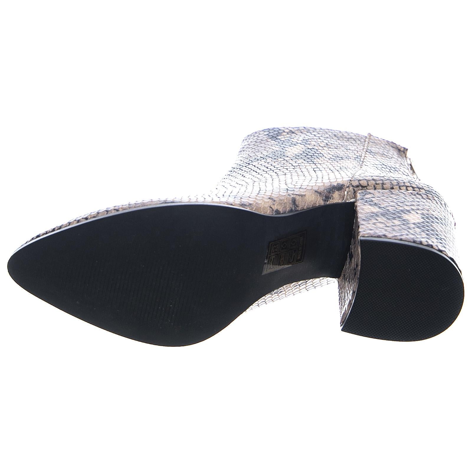  206333_4  STEVE MADDEN 
