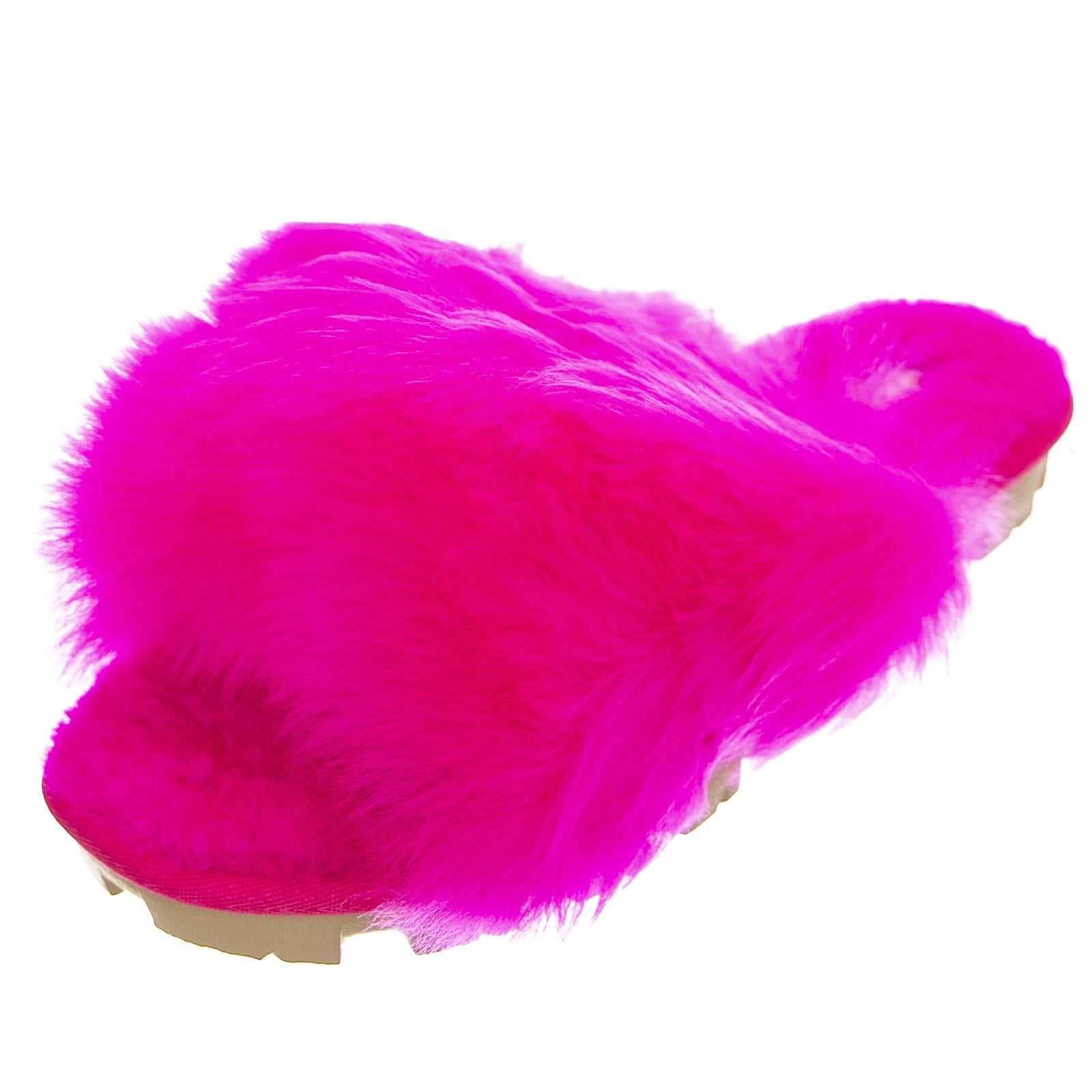  UGSFUZZRCR1108917W  UGG 