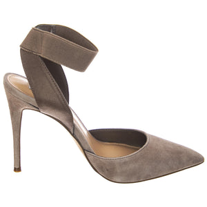  DION01S1  STEVE MADDEN 