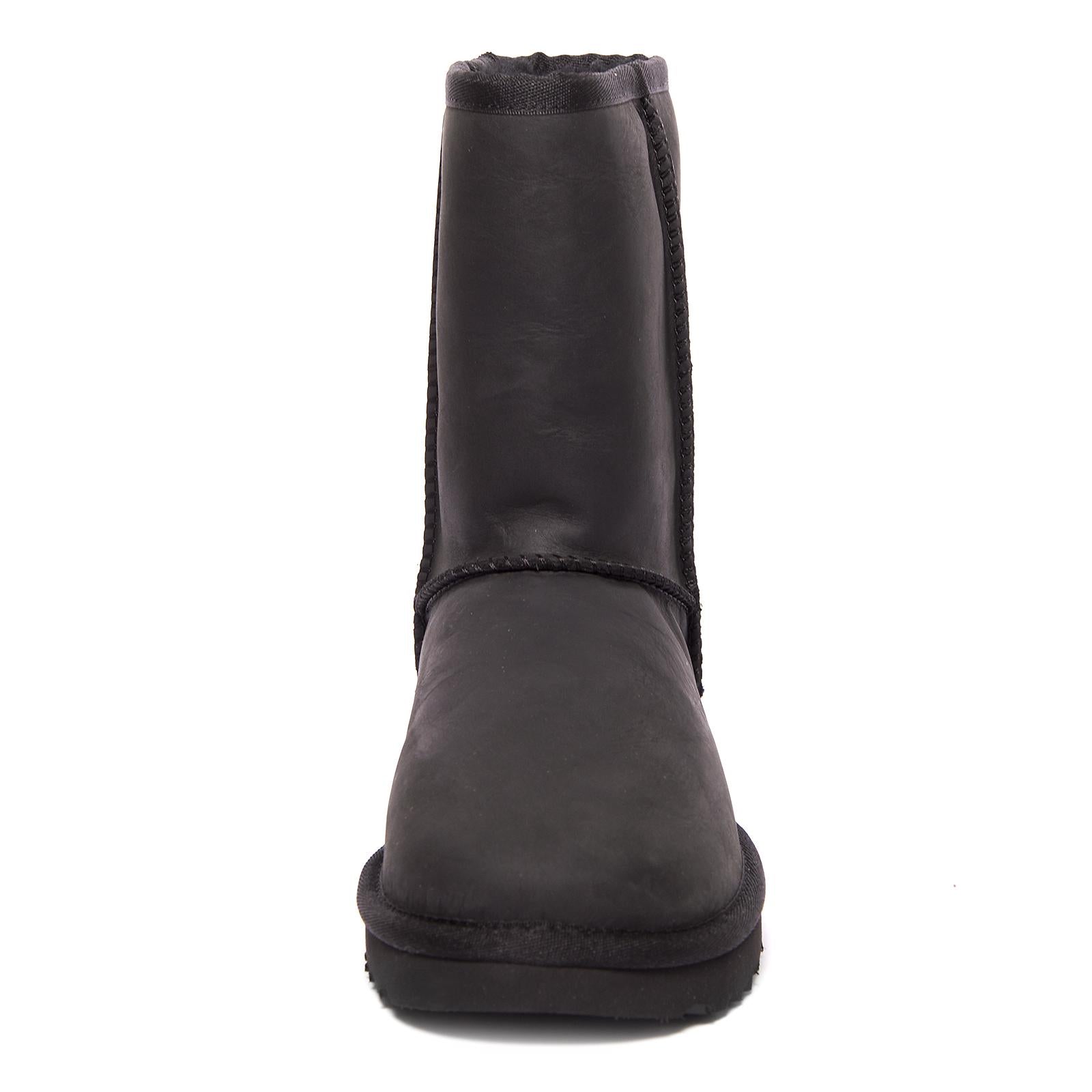CLASSIC SHORT  LEATHER BLACK WOMEN UGSCLSLEABKW  UGG 