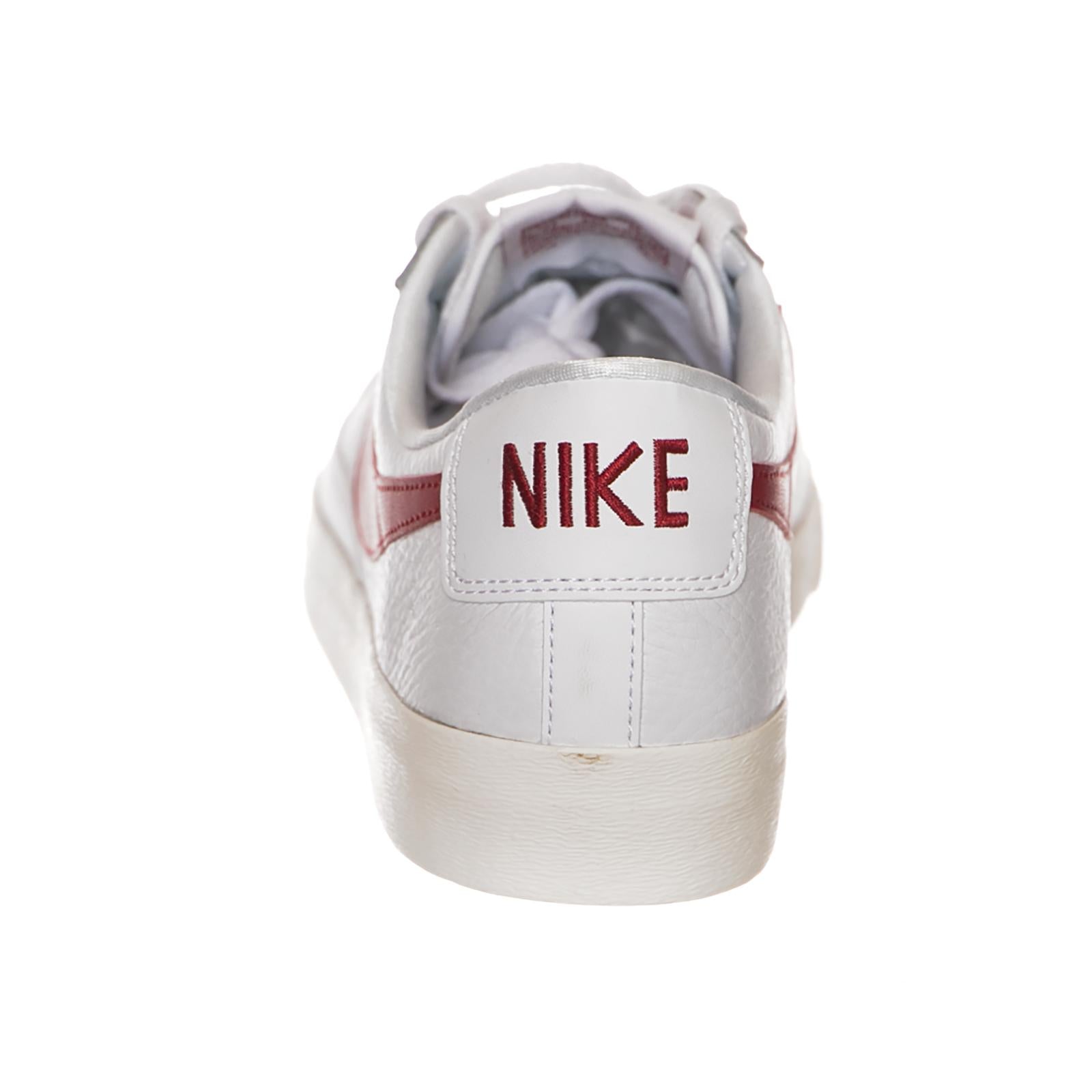 Women Blazer Low Premium WHITE/GYM RED 105214_4  NIKE 