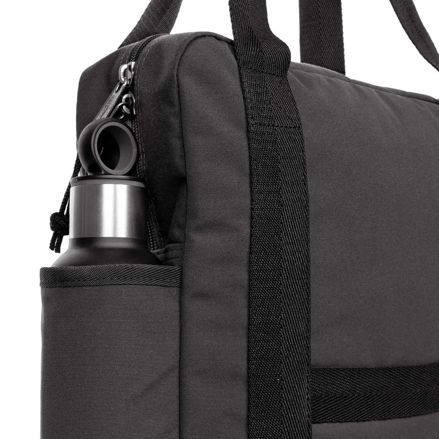 Optown Tote Optown Black - Borsa a Tracolla Nera EK0A5BI22K71  EASTPAK 