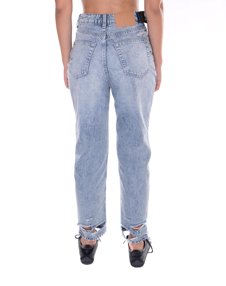  605299W-L30  CHEAP MONDAY 