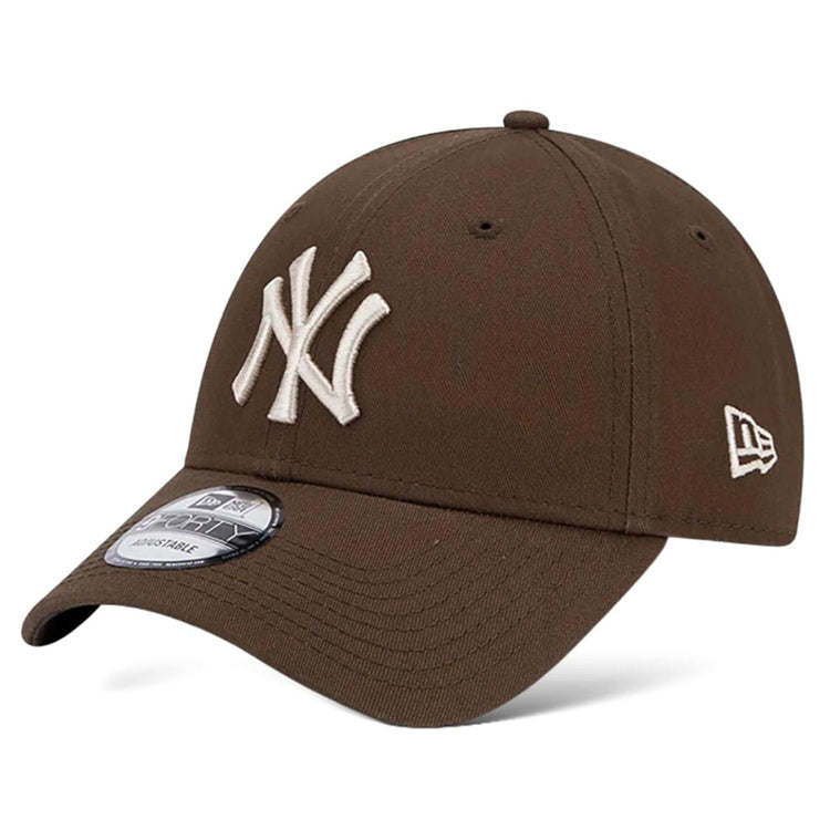 League Essential 9Forty New York Yankees Brown Hat - Cappellino con Visiera Marrone 60364455  NEW ERA 