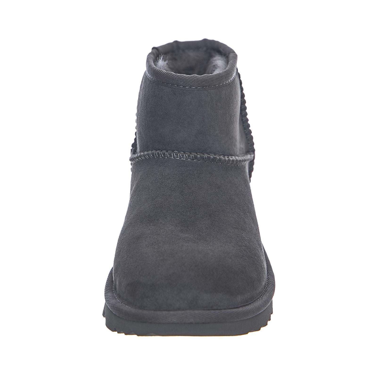  UGKCLMCHA1017715K  UGG 